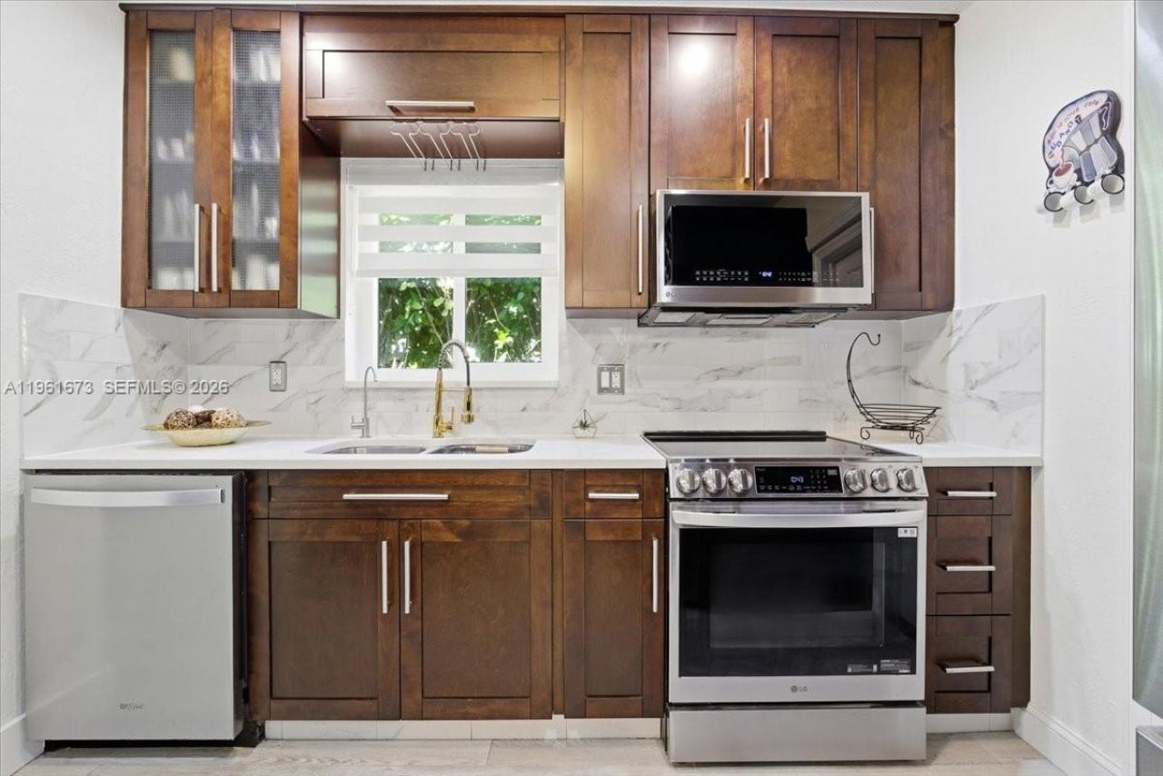 2400 SW 21st Ter, Miami, FL 33145 Photo