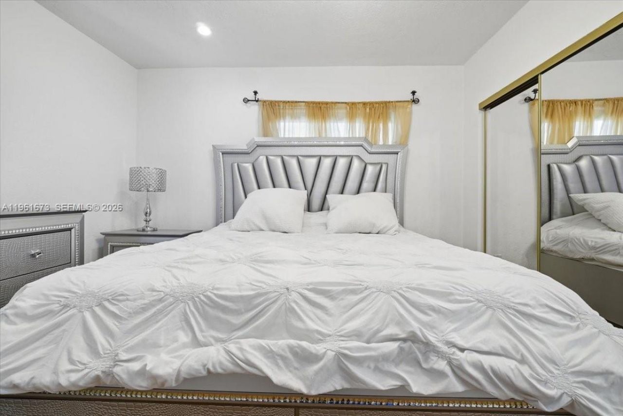 2400 SW 21st Ter, Miami, FL 33145 Photo