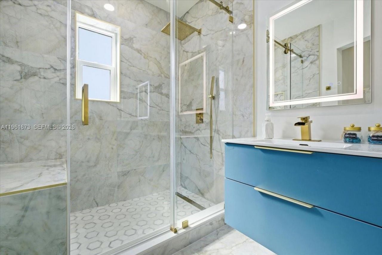 2400 SW 21st Ter, Miami, FL 33145 Photo