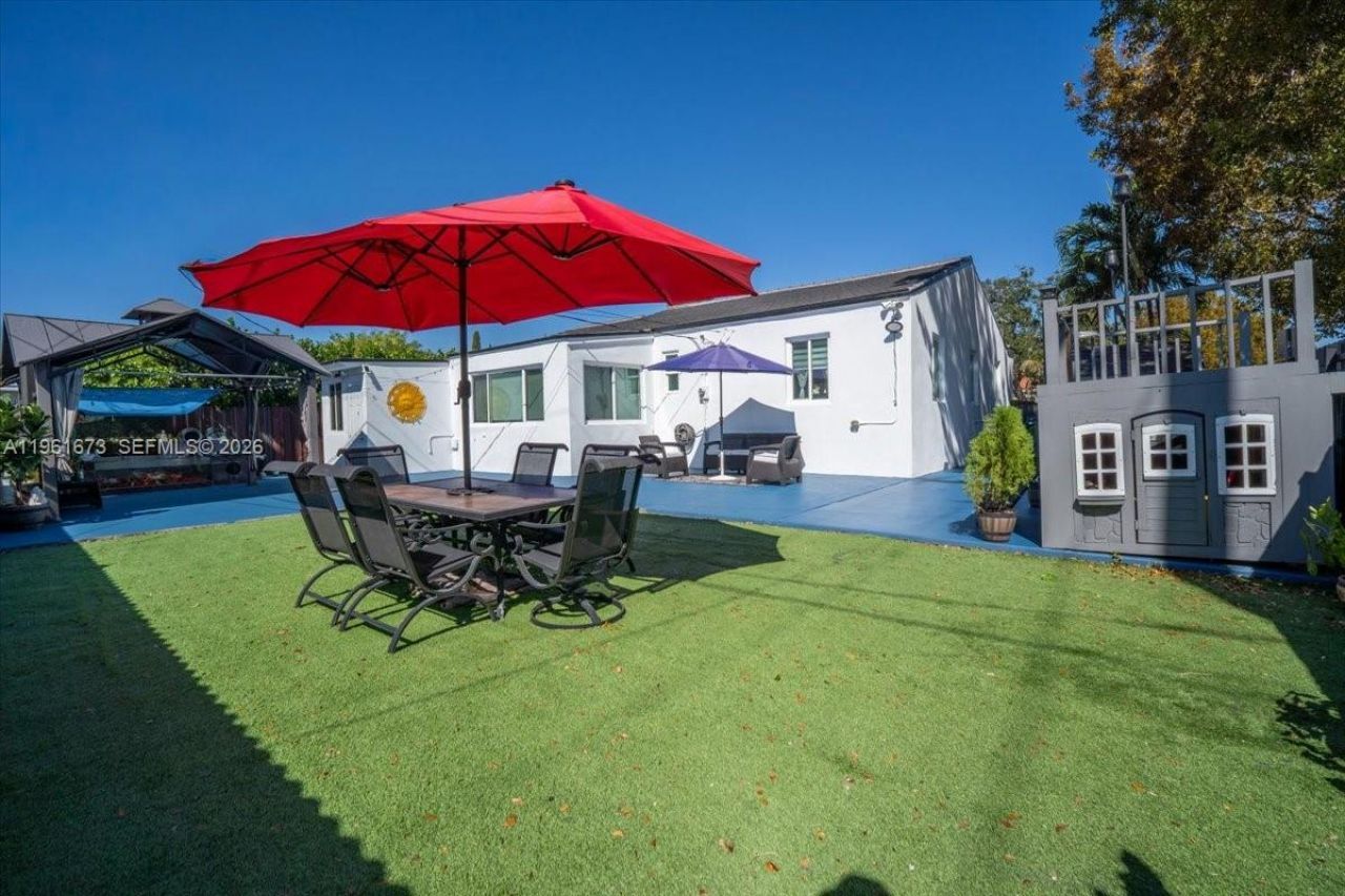 2400 SW 21st Ter, Miami, FL 33145 Photo