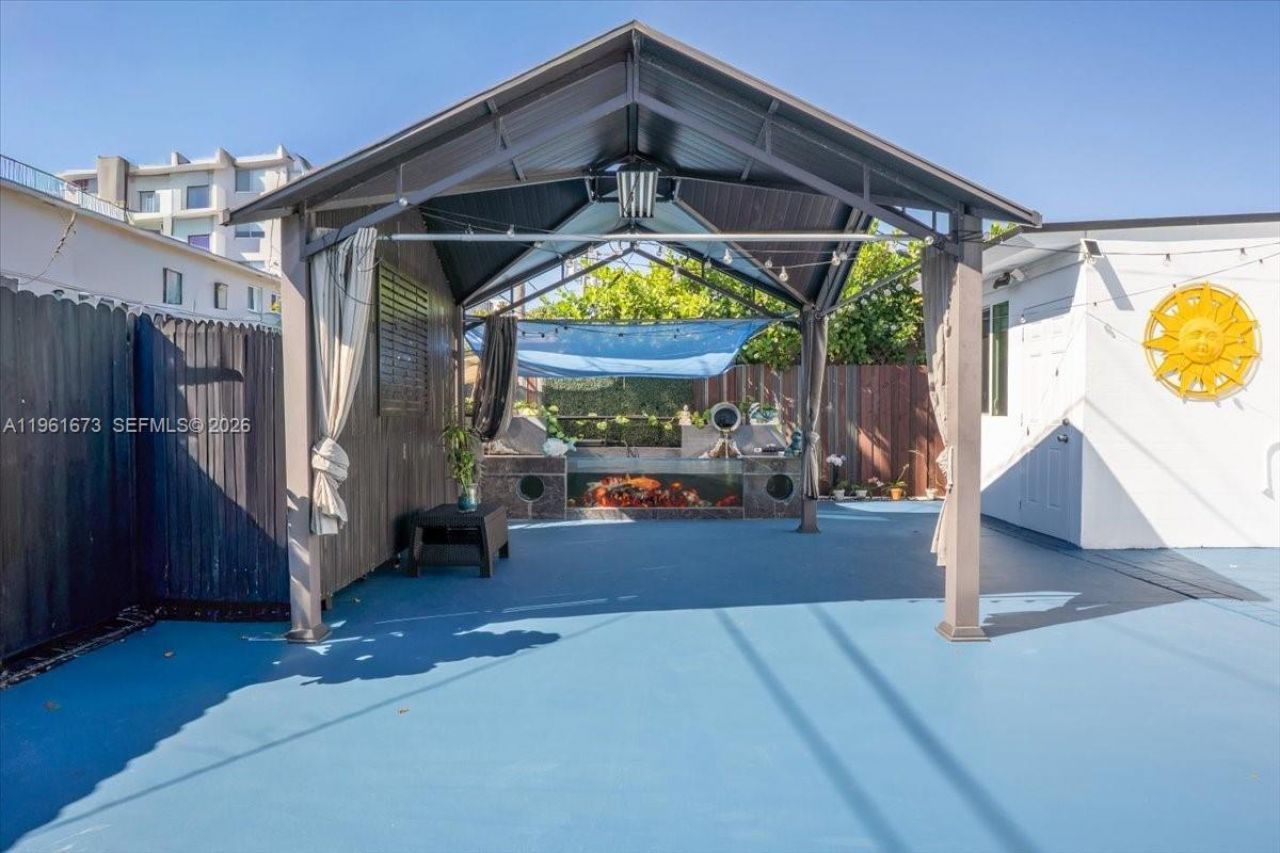 2400 SW 21st Ter, Miami, FL 33145 Photo