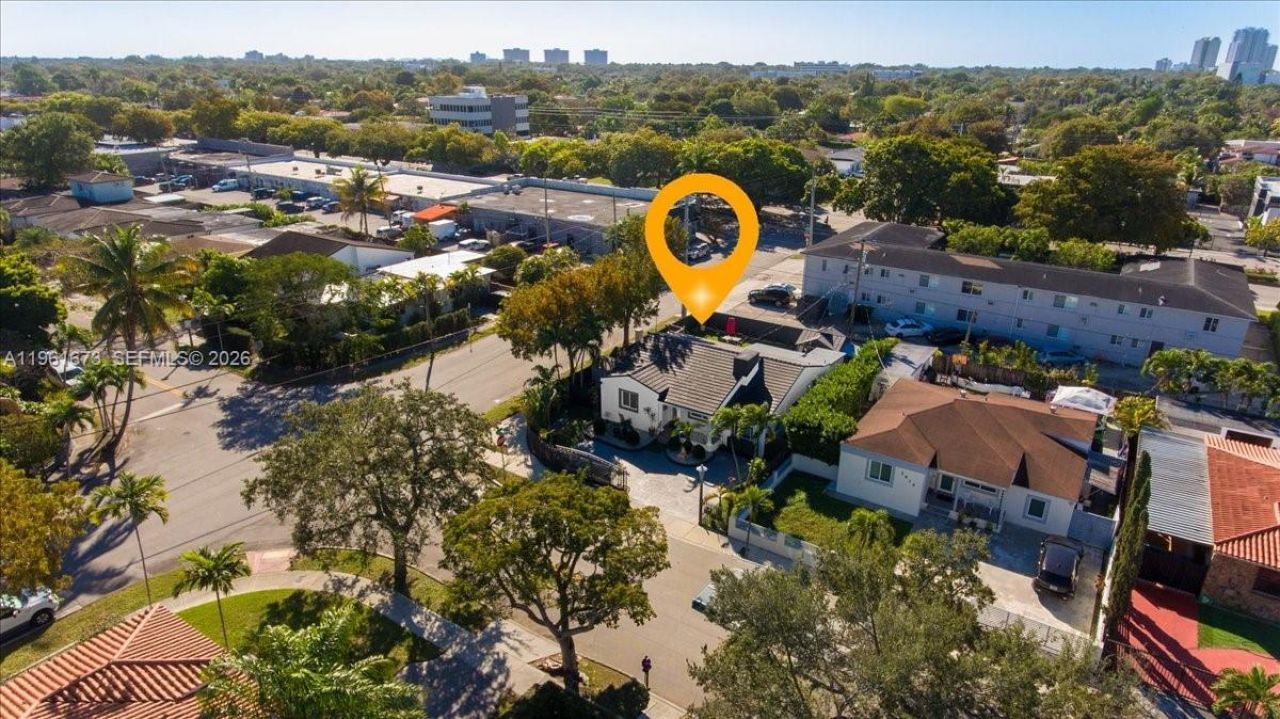 2400 SW 21st Ter, Miami, FL 33145 Photo