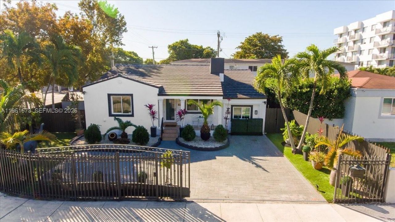 2400 SW 21st Ter, Miami, FL 33145 Photo