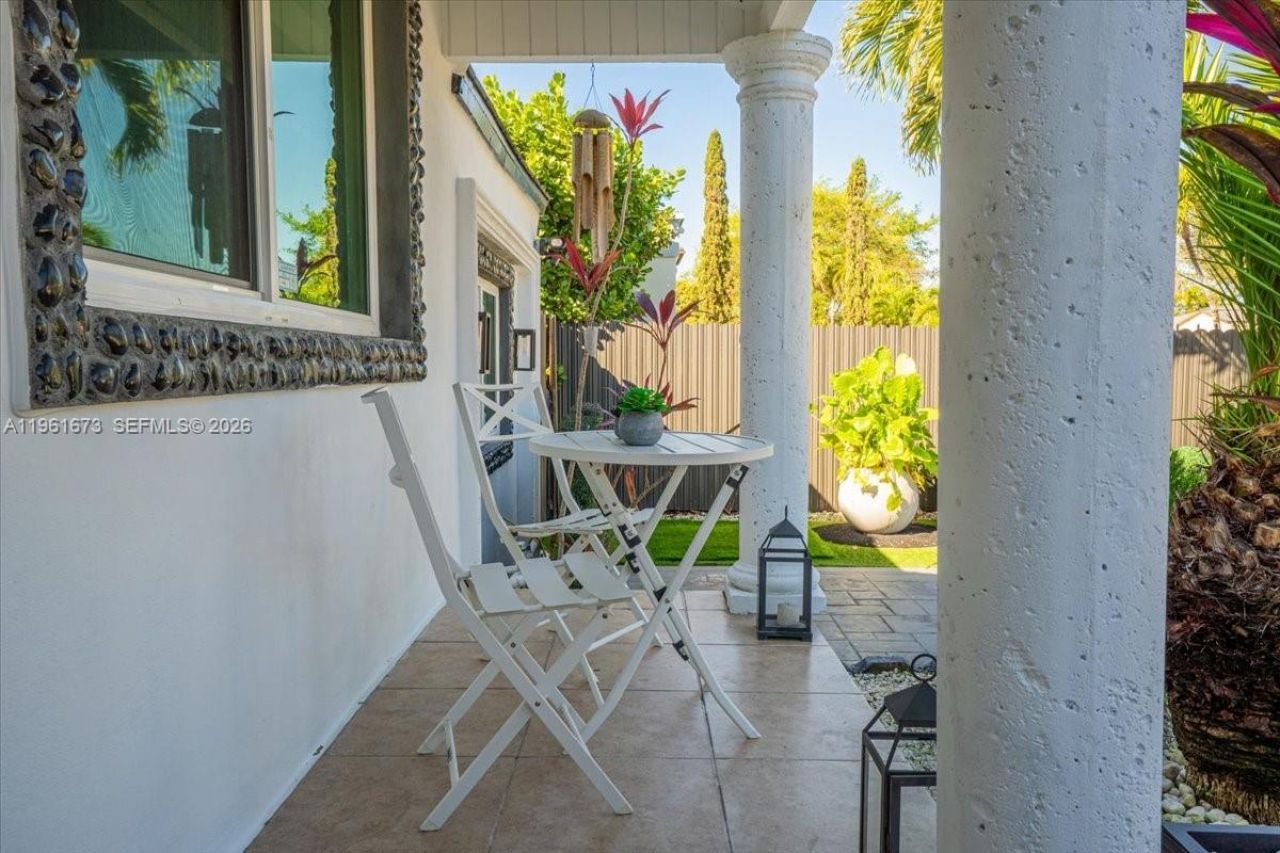 2400 SW 21st Ter, Miami, FL 33145 Photo