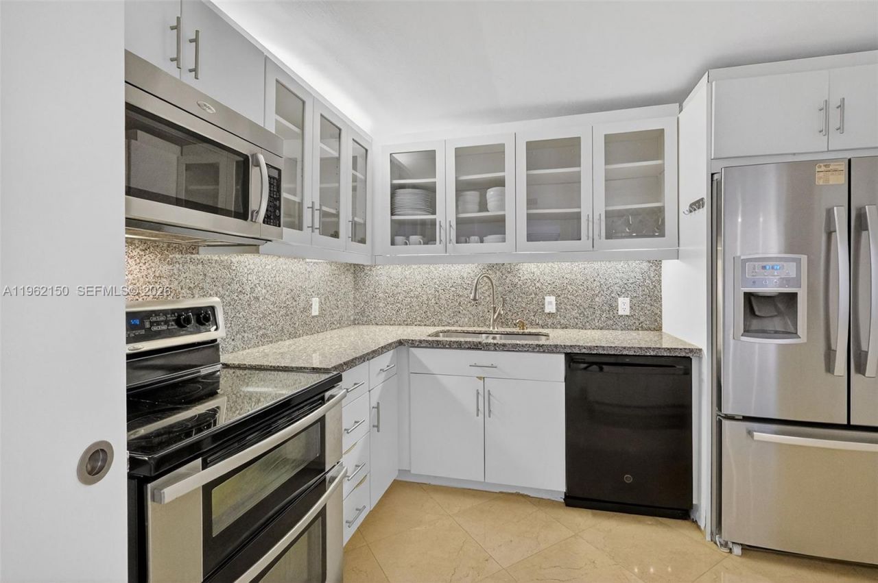 2 Grove Isle Dr, Unit B1505, Miami, FL 33133 Photo