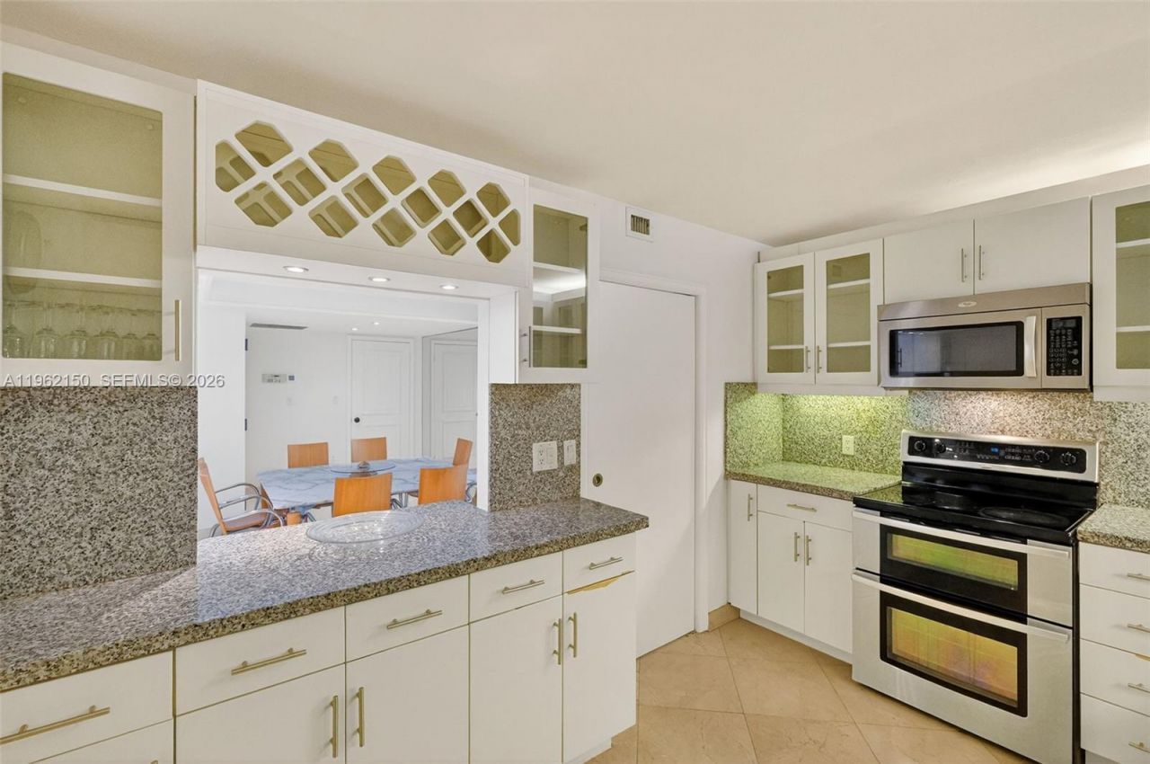 2 Grove Isle Dr, Unit B1505, Miami, FL 33133 Photo