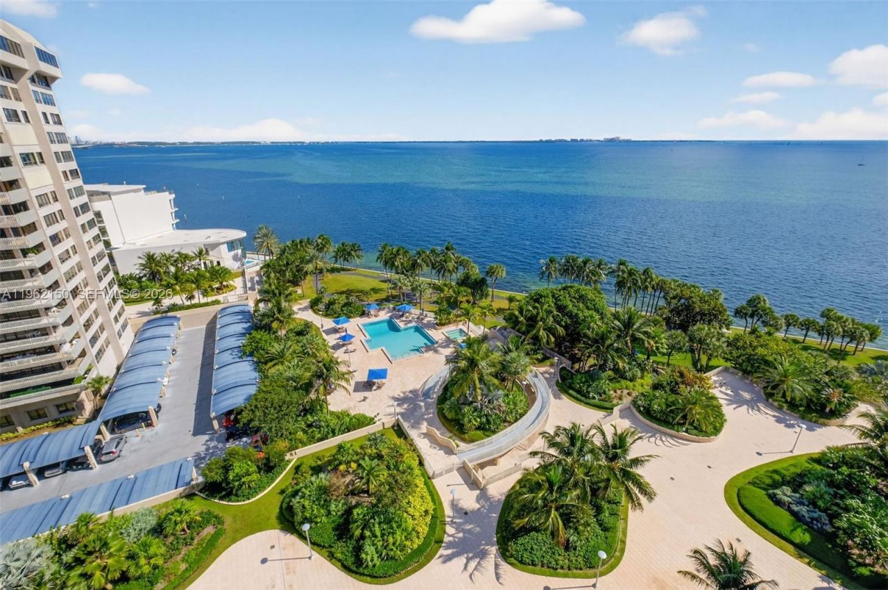 2 Grove Isle Dr, Unit B1505, Miami, FL 33133 Photo