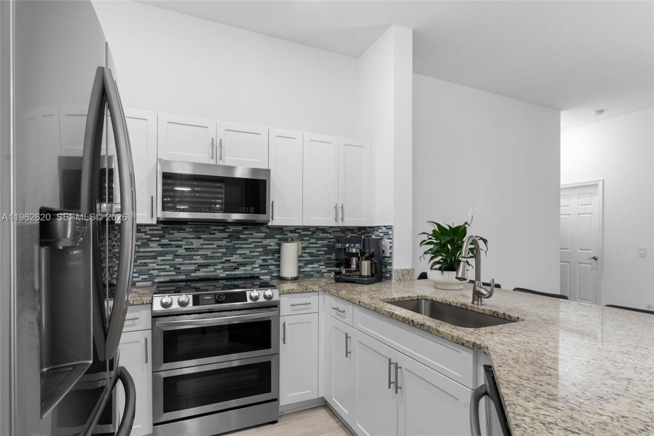 625 Bald Cypress Rd, Weston, FL 33327 Photo