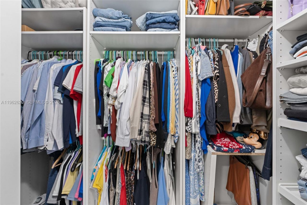 625 Bald Cypress Rd, Weston, FL 33327 Photo