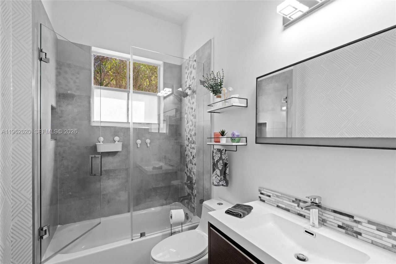 625 Bald Cypress Rd, Weston, FL 33327 Photo