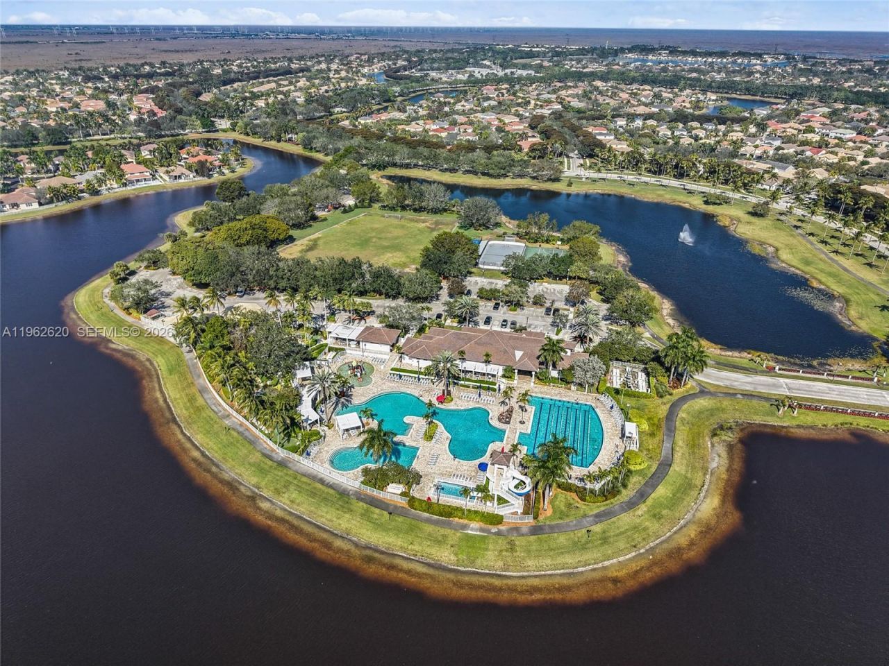 625 Bald Cypress Rd, Weston, FL 33327 Photo