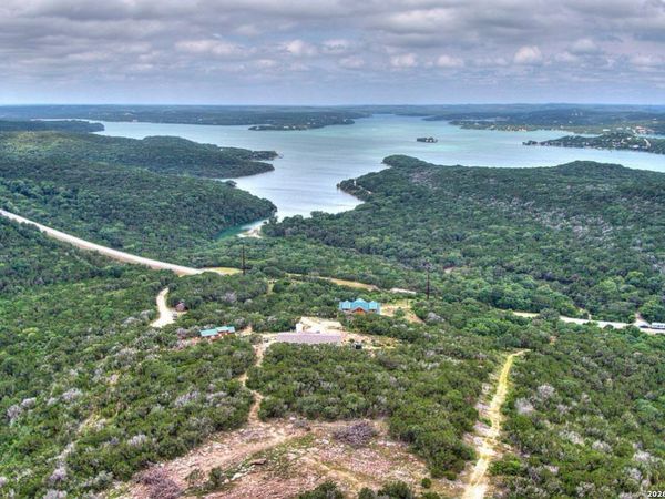 13693 Fm 1283, Mico, TX 78056