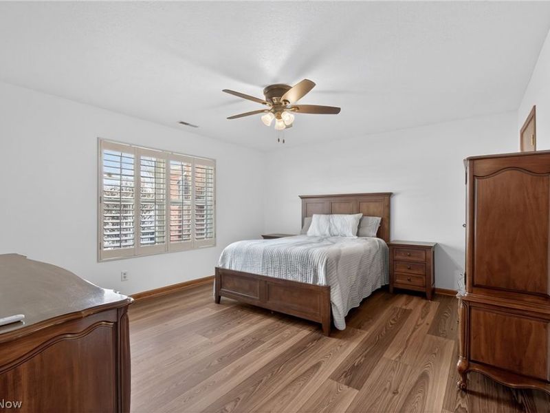 161 Beau Chemin Avenue, Louisville, OH 44641 Photo 12