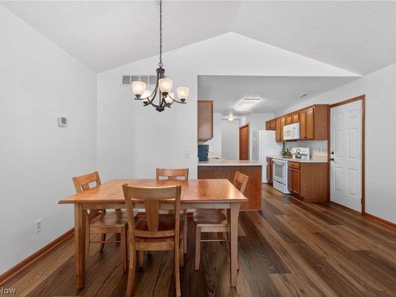 161 Beau Chemin Avenue, Louisville, OH 44641 Photo 7