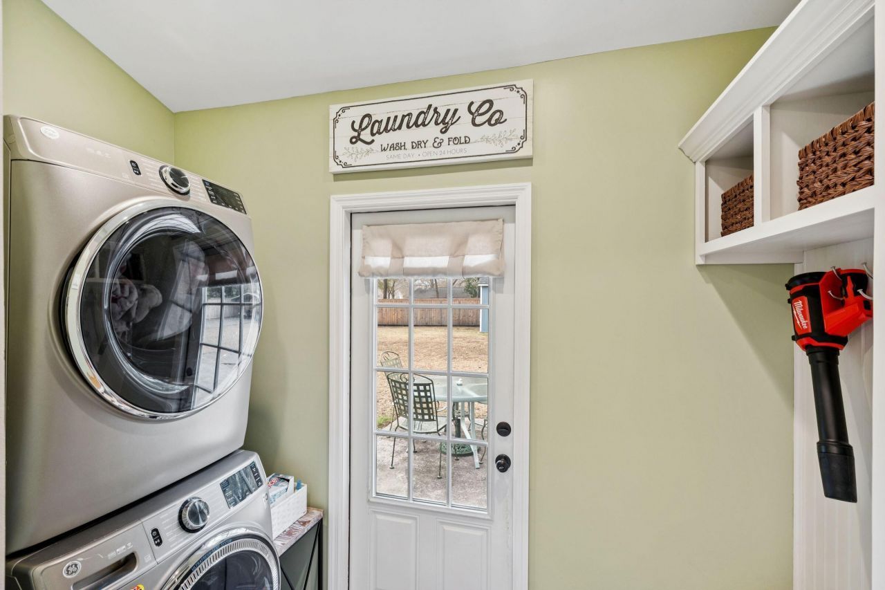 1131 Crull Drive Photo 16