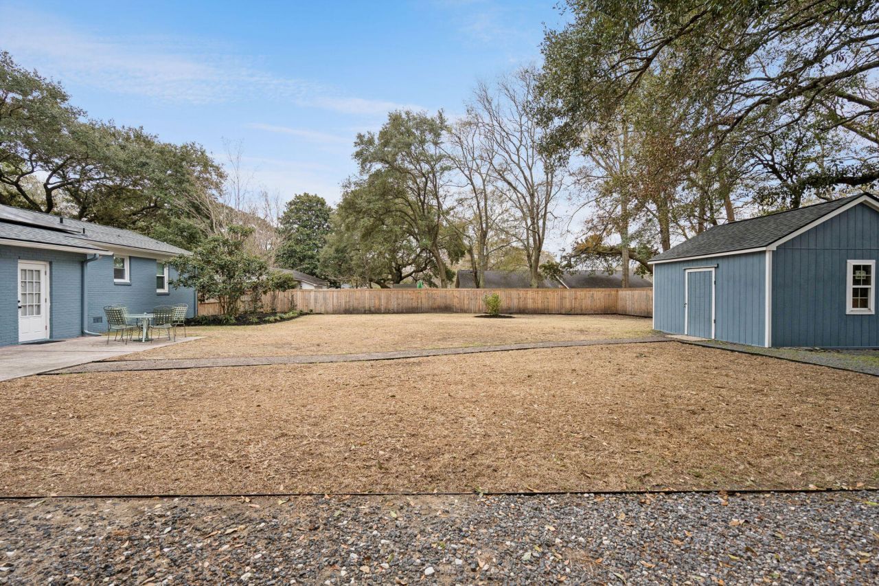 1131 Crull Drive Photo 6