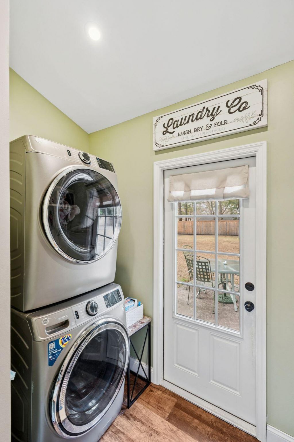 1131 Crull Drive Photo 7