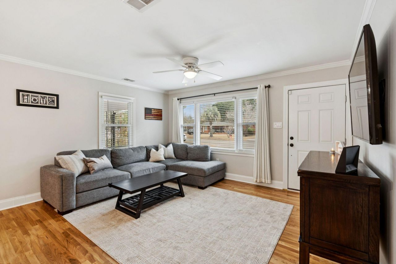 1131 Crull Drive Photo 8