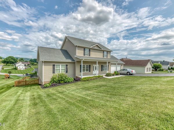 228 Country Meadows Circle, Bristol, TN 37620
