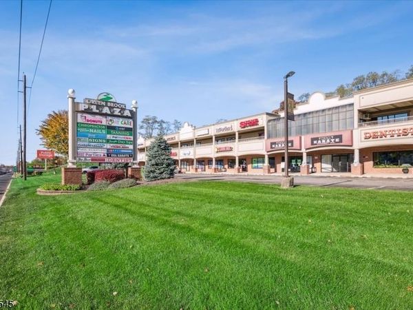 326 Route 22 W, Green Brook, NJ 08812