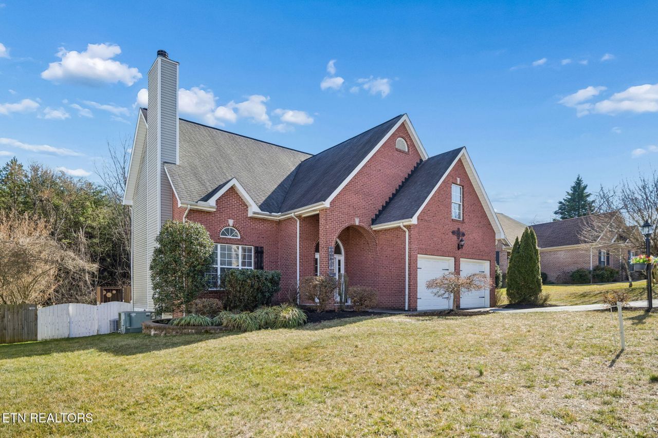 10417 Almanac Lane Knoxville, TN 37932