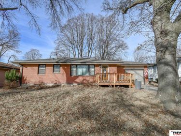411 Skyway Road, Lincoln, NE 68505