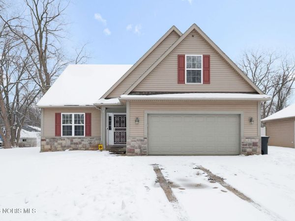 307 Beatty Drive, Holland, OH 43528