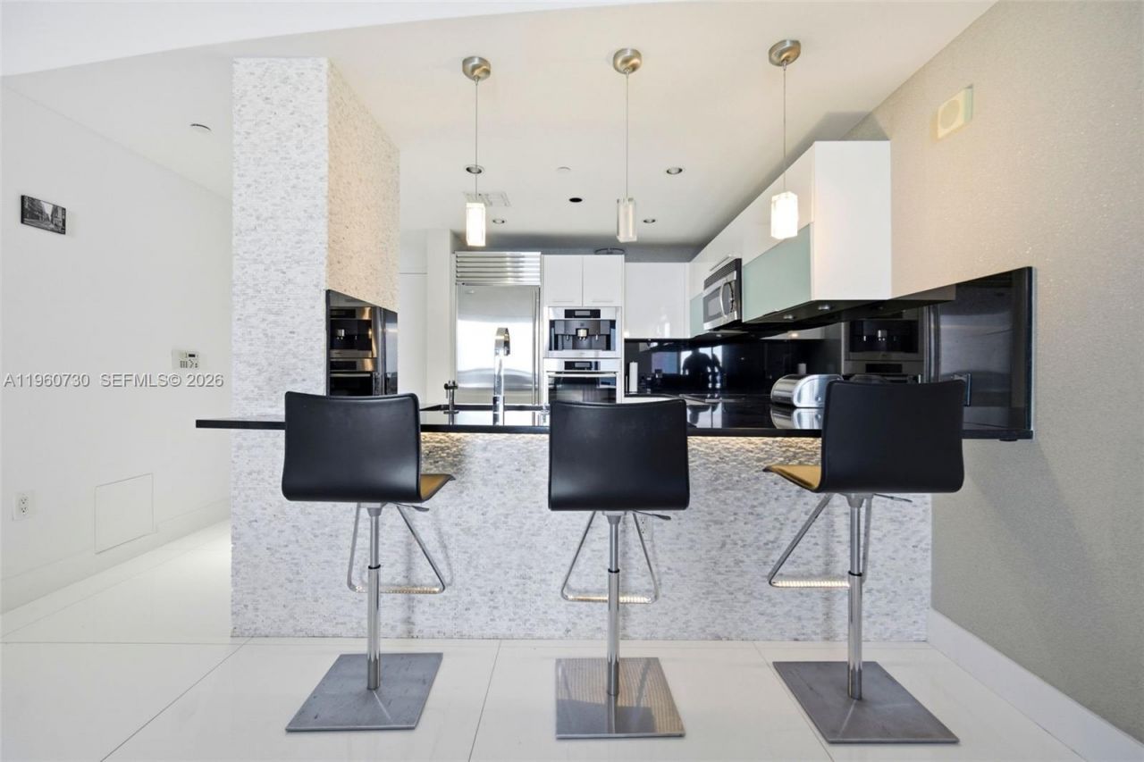 17121 Collins Ave , Unit 1606, Sunny Isles Beach, FL 33160 Photo