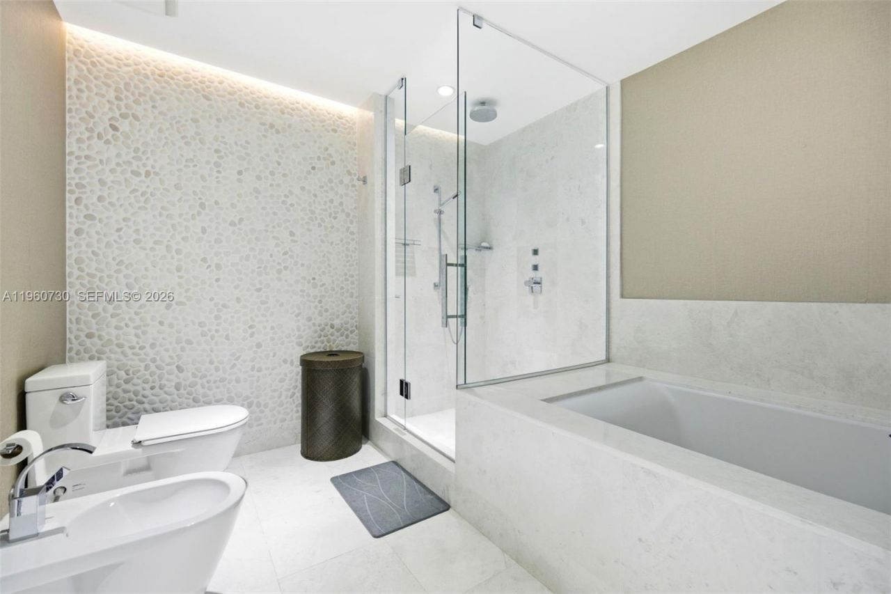 17121 Collins Ave , Unit 1606, Sunny Isles Beach, FL 33160 Photo