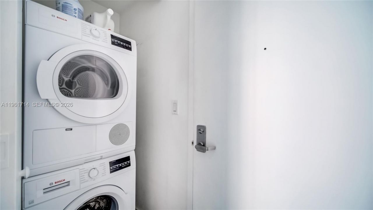 90 SW 3rd St, Unit TH706, Miami, FL 33130 Photo