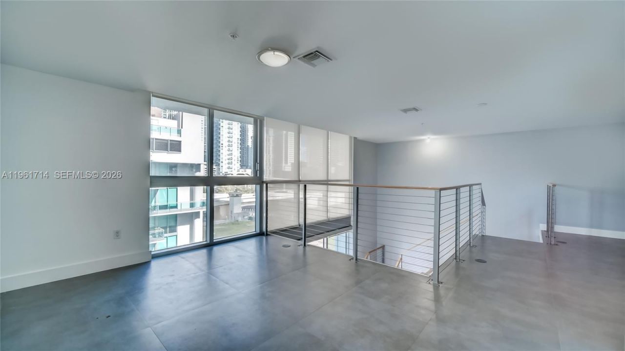 90 SW 3rd St, Unit TH706, Miami, FL 33130 Photo