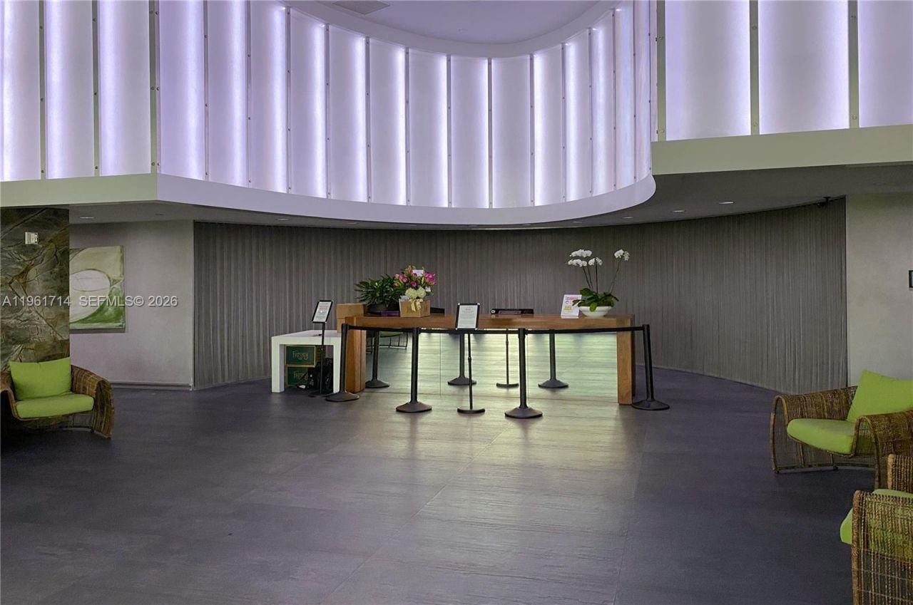 90 SW 3rd St, Unit TH706, Miami, FL 33130 Photo