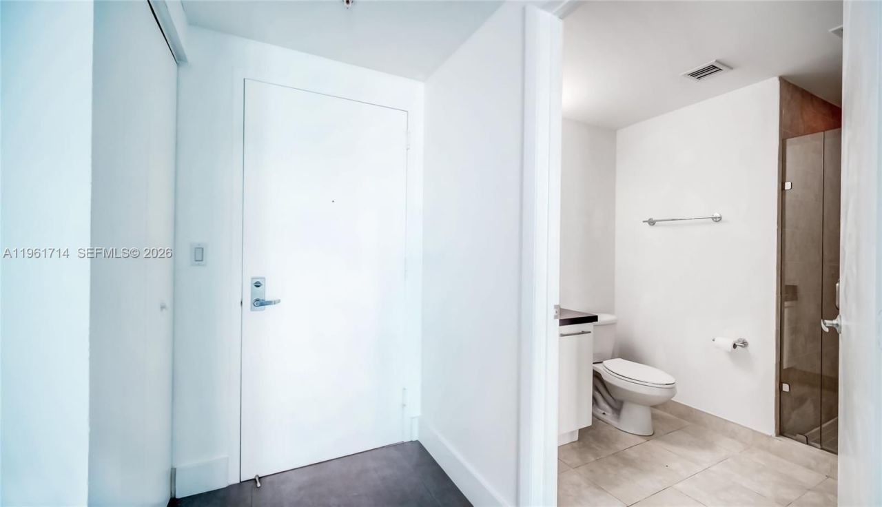 90 SW 3rd St, Unit TH706, Miami, FL 33130 Photo