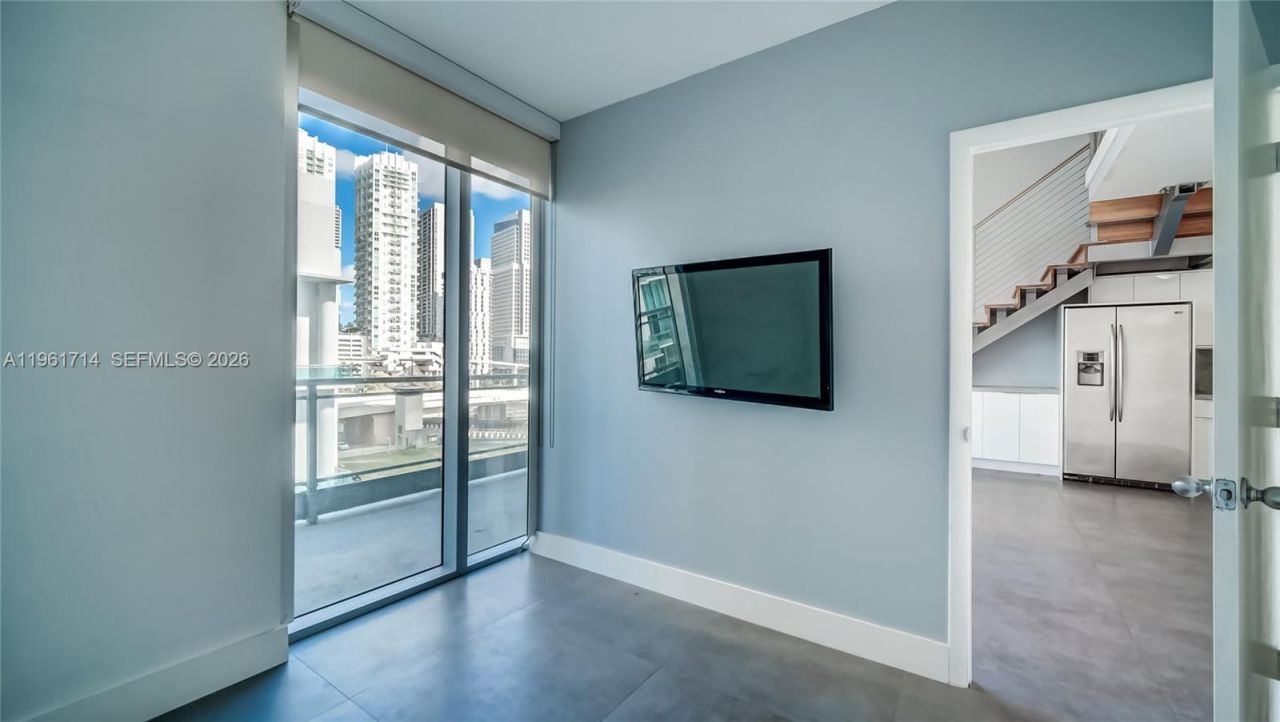 90 SW 3rd St, Unit TH706, Miami, FL 33130 Photo