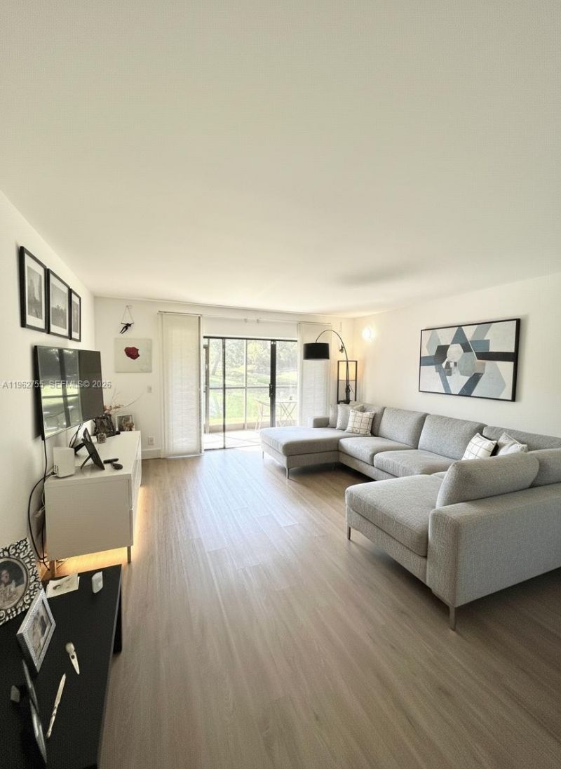 439 Lakeview Dr , Unit 106, Weston, FL 33326 Photo