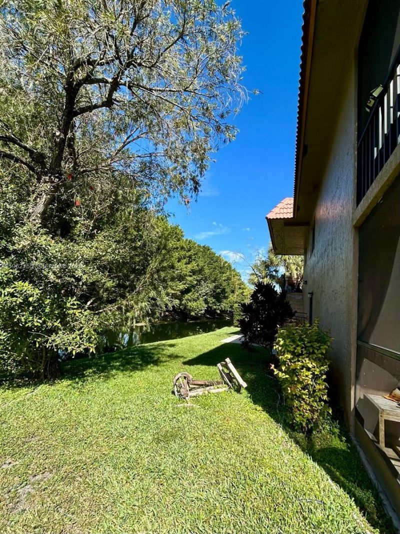 439 Lakeview Dr , Unit 106, Weston, FL 33326 Photo