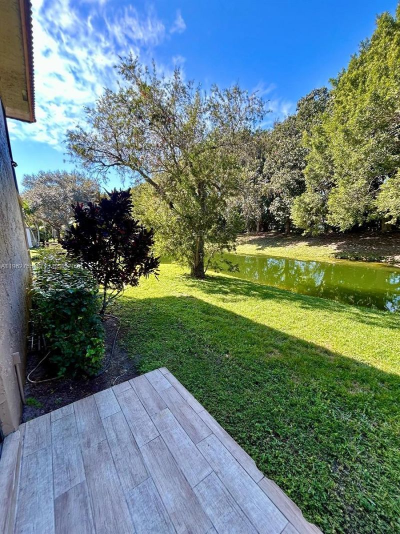 439 Lakeview Dr , Unit 106, Weston, FL 33326 Photo