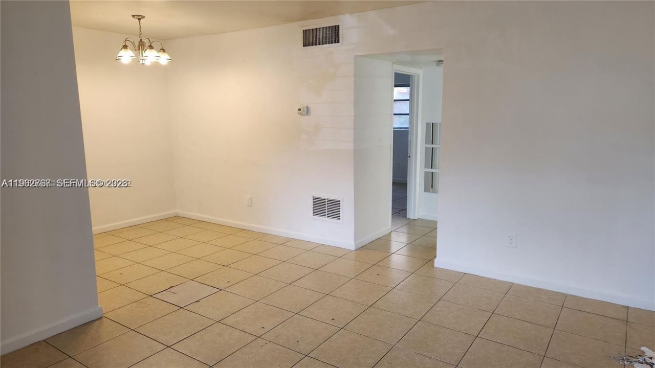 236 Madeira Ave, Unit 3, Coral Gables, FL 33134 Photo