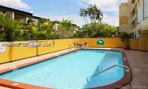 8320 NW 8th St, Unit 2-110, Miami, FL 33126 Photo