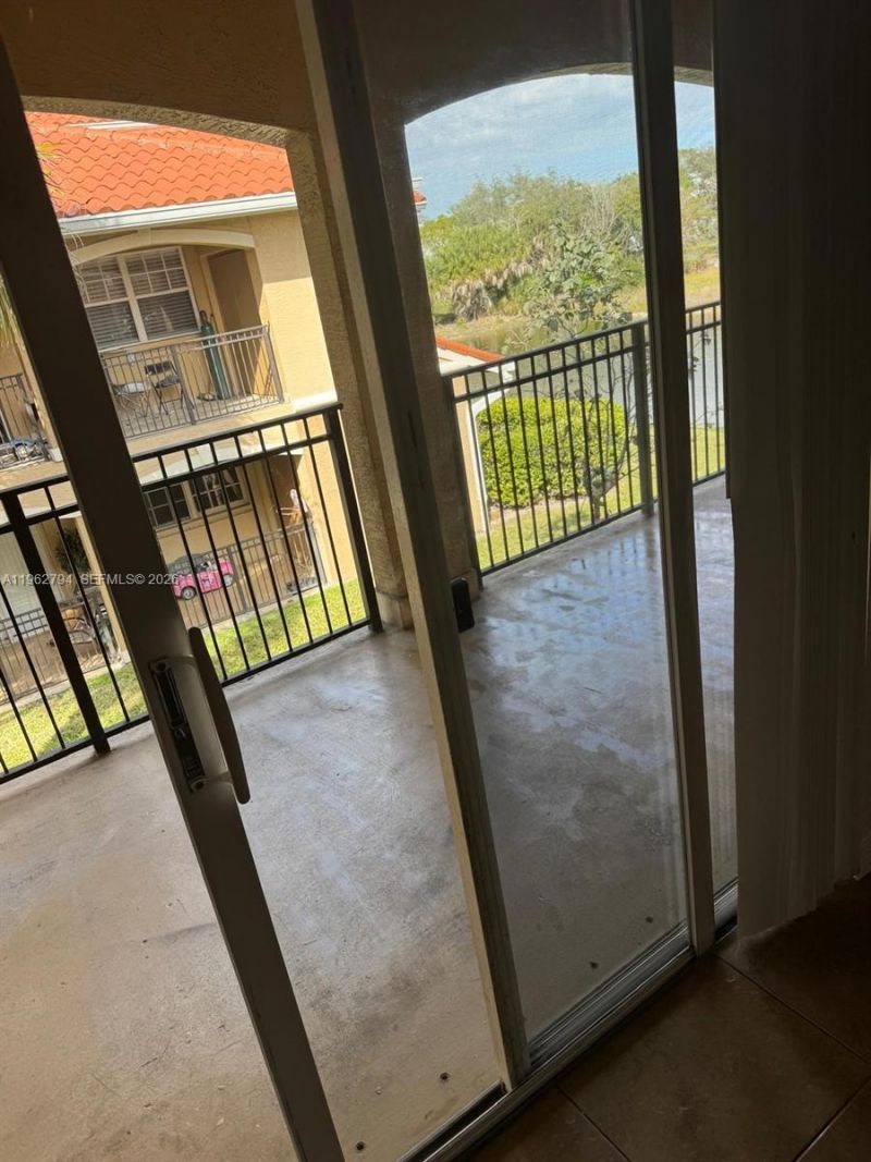 231 SW 116th Ave, Unit 19202, Pembroke Pines, FL 33025 Photo