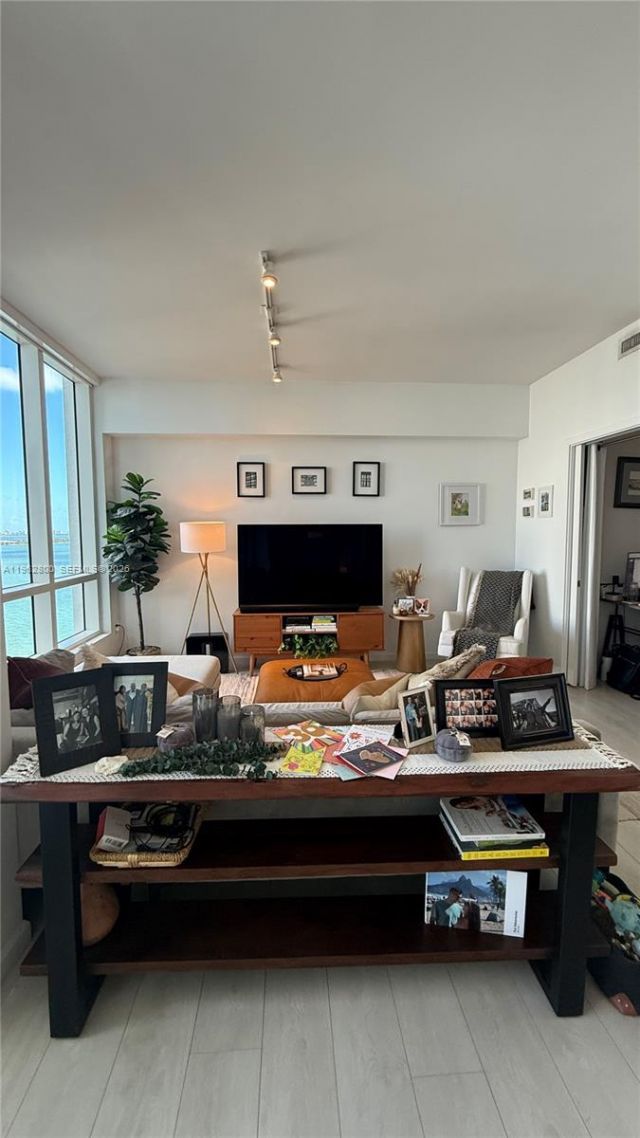 601 NE 27th , Unit 1003, Miami, FL 33137 Photo