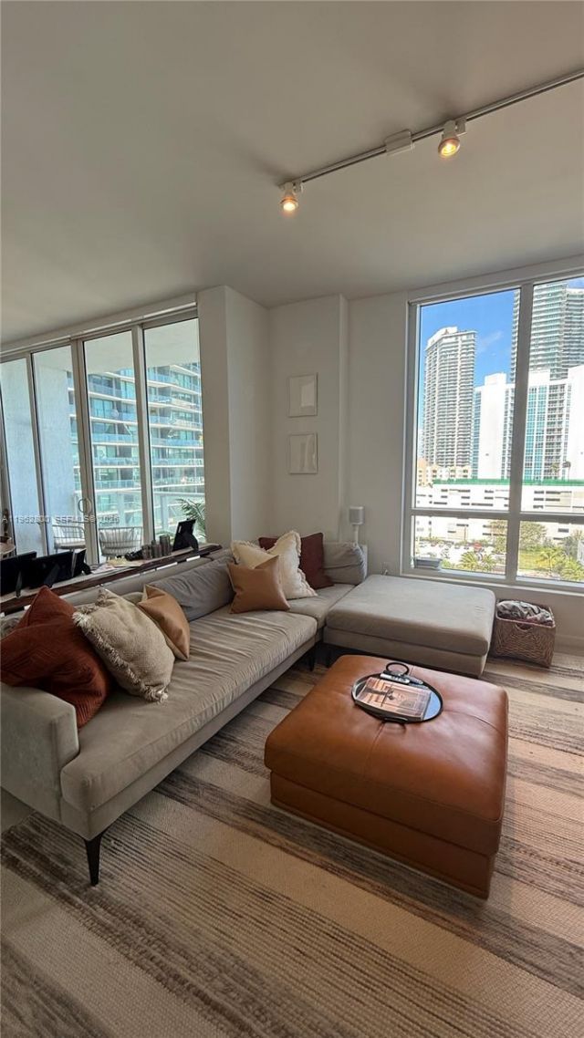 601 NE 27th , Unit 1003, Miami, FL 33137 Photo