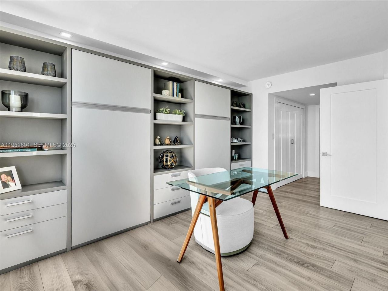 1155 Brickell Bay Dr, Unit 2011, Miami, FL 33131 Photo