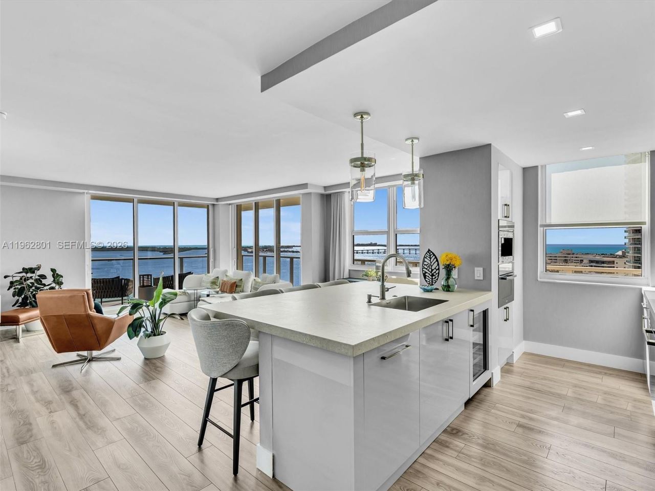 1155 Brickell Bay Dr, Unit 2011, Miami, FL 33131 Photo