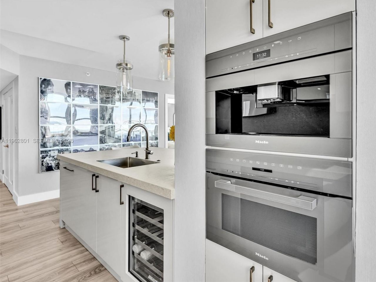 1155 Brickell Bay Dr, Unit 2011, Miami, FL 33131 Photo