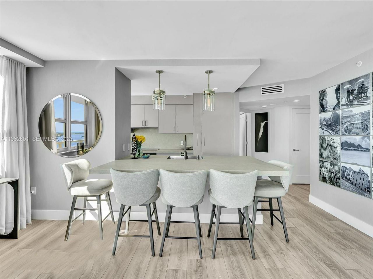 1155 Brickell Bay Dr, Unit 2011, Miami, FL 33131 Photo