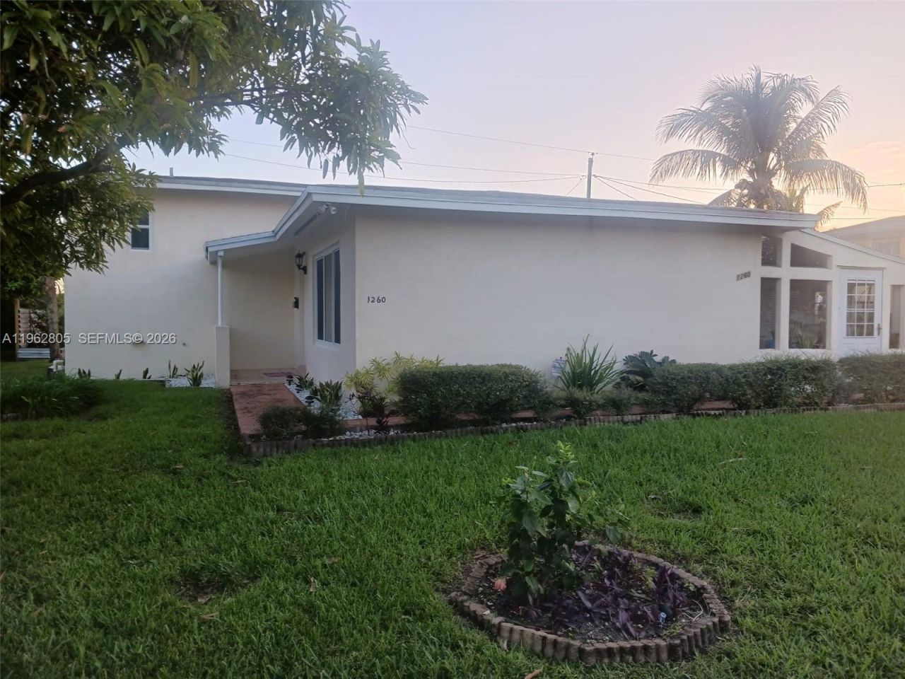 1260 NE 200th Ter, Miami, FL 33179 Photo