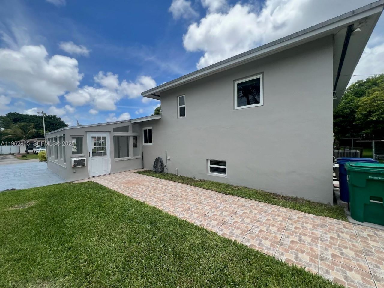 1260 NE 200th Ter, Miami, FL 33179 Photo