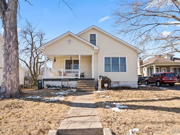 807 N Metter Avenue, Columbia, IL 62236