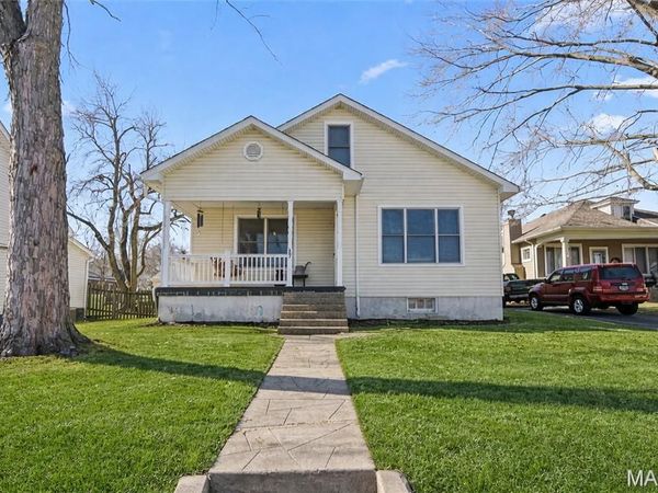 807 N Metter Avenue, Columbia, IL 62236